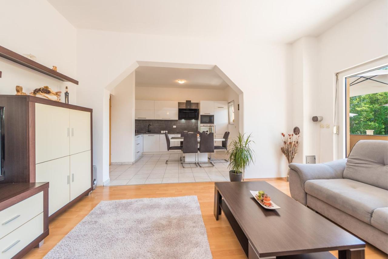 Nelly Apartments Privlaka  Exteriér fotografie